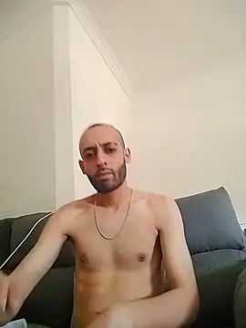 TuuMorenazo27 online show from 06.18.26