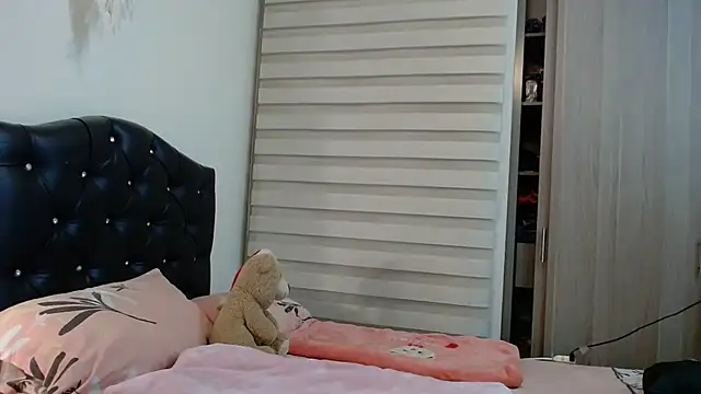 Snapshot of gooddes303salome chatting on 01.08.26 gooddes303salome online show from 01.08.26