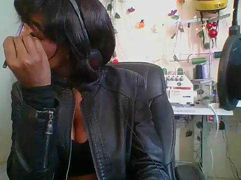 Snapshot of Anaconda2350 chatting on 02.05.26 Anaconda2350 online show from 02.05.26