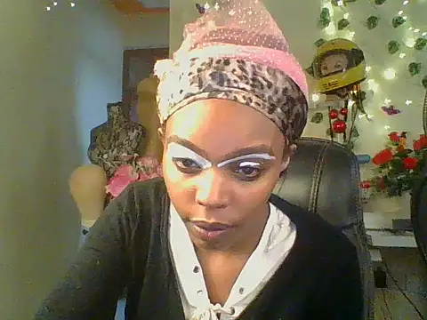 Snapshot of Anaconda2350 chatting on 04.21.26 Anaconda2350 online show from 04.21.26