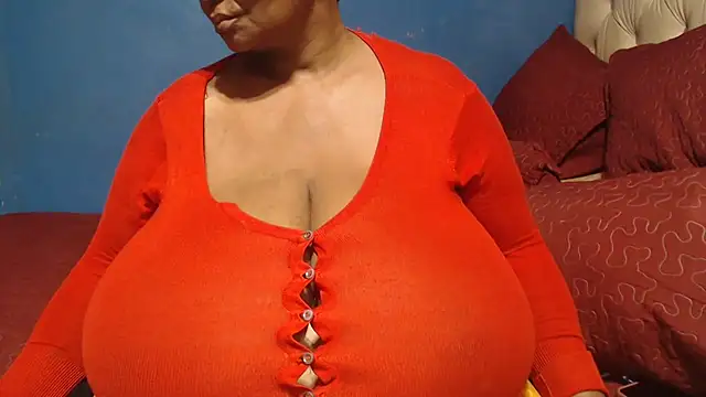 CUTEFIRMMELONSS online show from 04.19.26