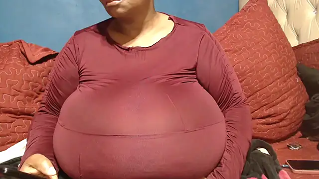 CUTEFIRMMELONSS online show from 05.02.26