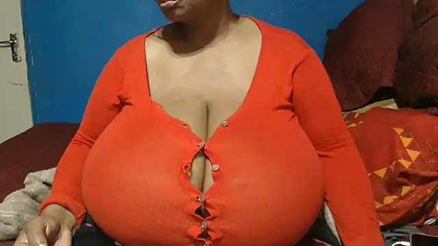 Snapshot of CUTEFIRMMELONSS chatting on 06.19.26 CUTEFIRMMELONSS online show from 06.19.26