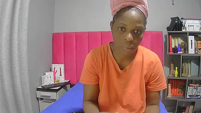 Shaniko89 online show from 10.25.25