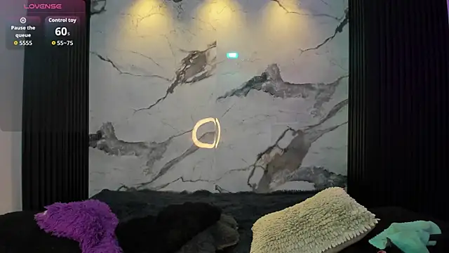 Darnellqueen online show from 11.28.25