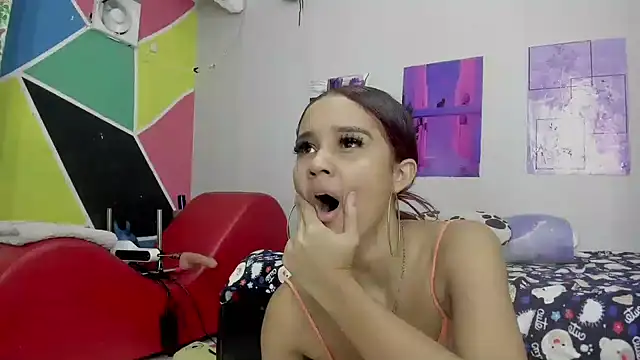 MarianaManzur online show from 01.25.25