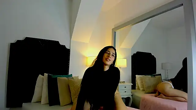 Valentina Ross  online show from 05.02.26