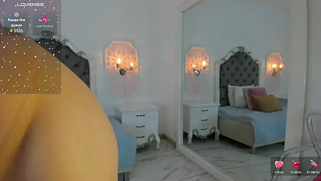 Valentina Ross  online show from 05.06.26