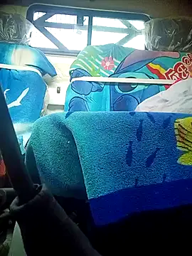 Snapshot of Driver-naru chatting on 02.13.25 Driver-naru online show from 02.13.25