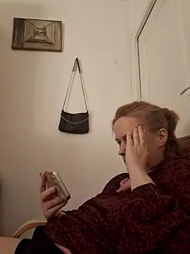 Snapshot of She-devilx chatting on 03.11.26 She-devilx online show from 03.11.26