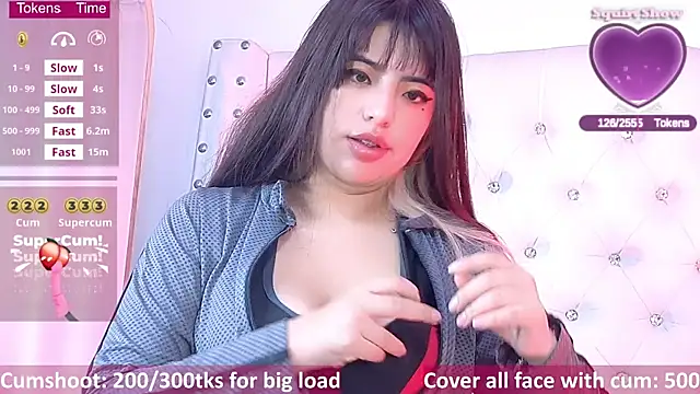 Snapshot of Hikikodoll__ chatting on 06.24.26 Hikikodoll online show from 06.24.26