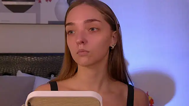 VirginieCruz online show from 11.22.25