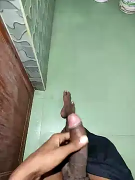 Snapshot of yo19boy chatting on 12.30.24 yo19boy online show from 12.30.24