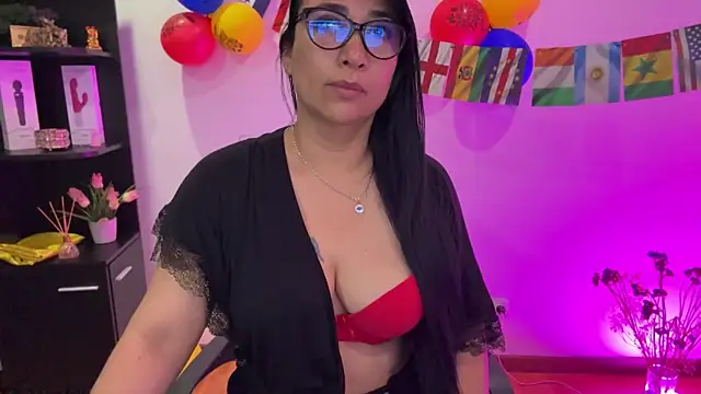 Snapshot of Karina_Yang chatting on 06.23.26 Karina Yang online show from 06.23.26