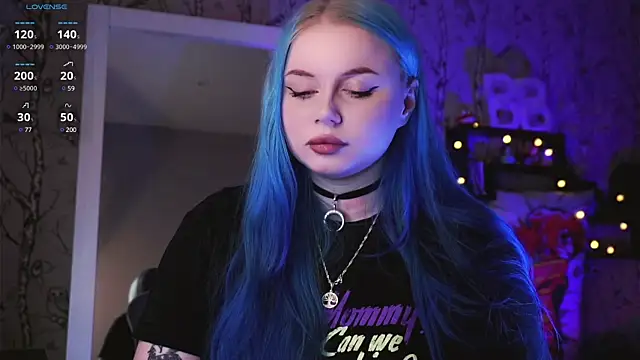 Moon Valkyrie online show from 02.01.25