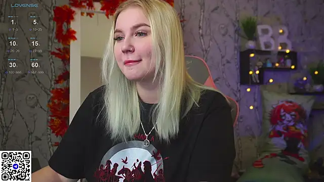 Moon Valkyrie online show from 10.12.25