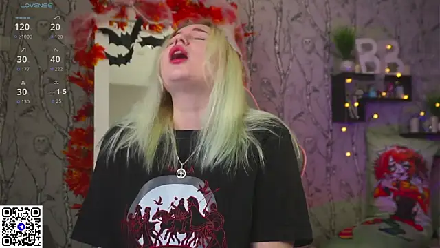 Moon Valkyrie online show from 10.28.25