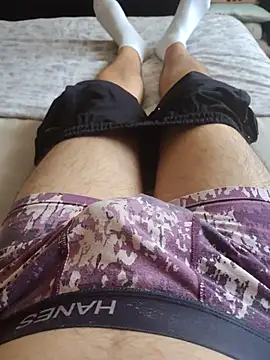 Snapshot of LuqenZo chatting on 02.21.26 LuqenZo online show from 02.21.26