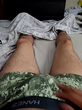 Snapshot of LuqenZo chatting on 02.24.26 LuqenZo online show from 02.24.26