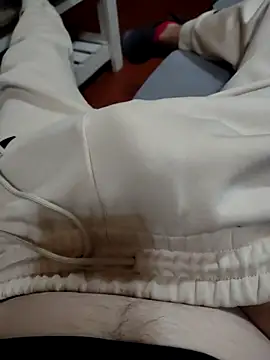 Snapshot of LuqenZo chatting on 03.20.26 LuqenZo online show from 03.20.26