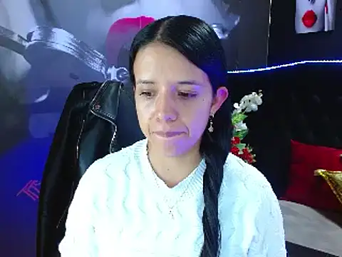 Snapshot of VALERY_MEER chatting on 12.04.24 VALERY MEER online show from 12.04.24