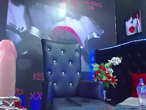 Snapshot of VALERY_MEER chatting on 12.05.24 VALERY MEER online show from 12.05.24