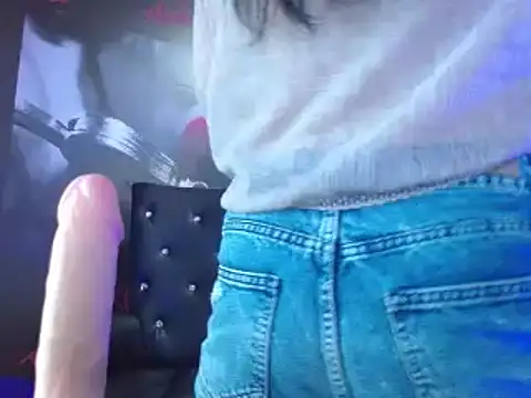 Snapshot of VALERY_MEER chatting on 12.06.24 VALERY MEER online show from 12.06.24