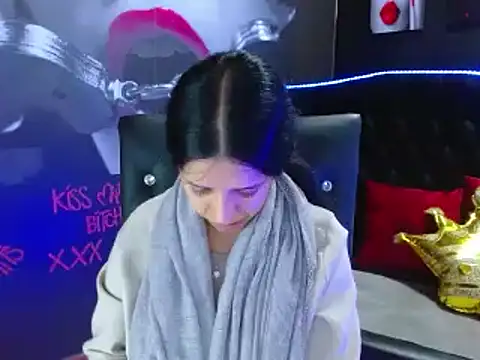 Snapshot of VALERY_MEER chatting on 12.09.24 VALERY MEER online show from 12.09.24