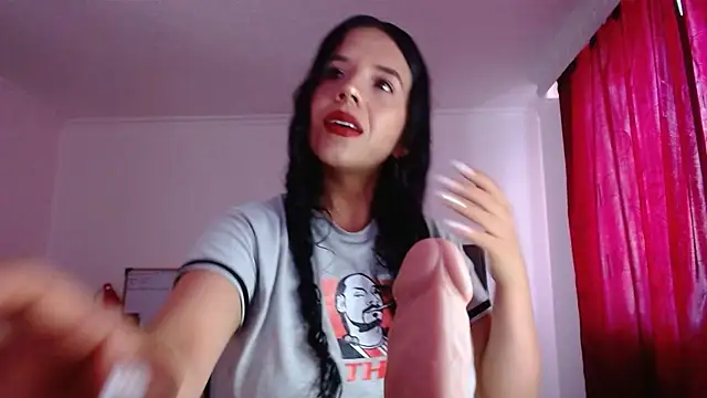 Snapshot of VALERY_MEER chatting on 12.22.25 VALERY MEER online show from 12.22.25