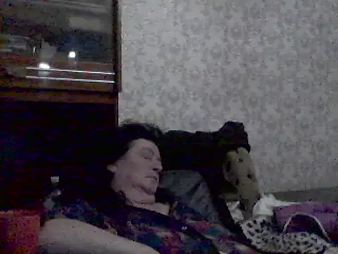 Snapshot of GypsiQueen2 chatting on 02.24.25 GypsiQueen2 online show from 02.24.25