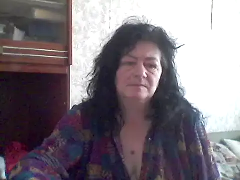 Snapshot of GypsiQueen2 chatting on 02.26.25 GypsiQueen2 online show from 02.26.25