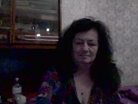 Snapshot of GypsiQueen2 chatting on 03.06.25 GypsiQueen2 online show from 03.06.25