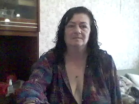 Snapshot of GypsiQueen2 chatting on 03.15.25 GypsiQueen2 online show from 03.15.25
