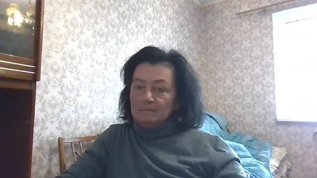 Snapshot of GypsiQueen2 chatting on 04.23.26 GypsiQueen2 online show from 04.23.26