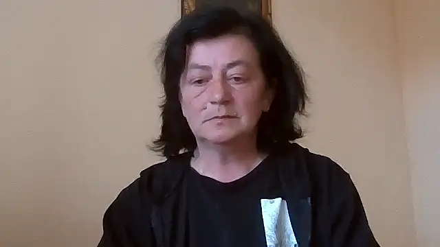 Snapshot of GypsiQueen2 chatting on 04.29.26 GypsiQueen2 online show from 04.29.26