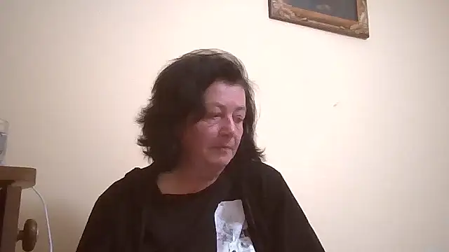Snapshot of GypsiQueen2 chatting on 05.01.26 GypsiQueen2 online show from 05.01.26