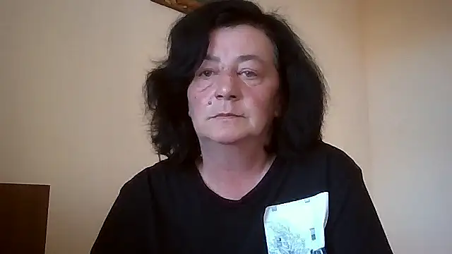 Snapshot of GypsiQueen2 chatting on 05.13.26 GypsiQueen2 online show from 05.13.26