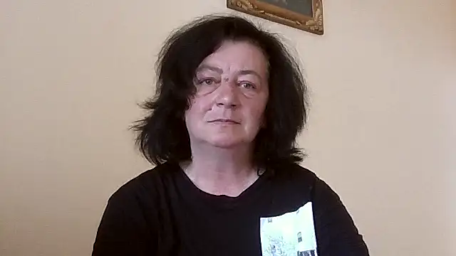 Snapshot of GypsiQueen2 chatting on 05.17.26 GypsiQueen2 online show from 05.17.26