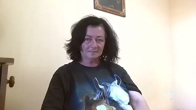 Snapshot of GypsiQueen2 chatting on 05.27.26 GypsiQueen2 online show from 05.27.26