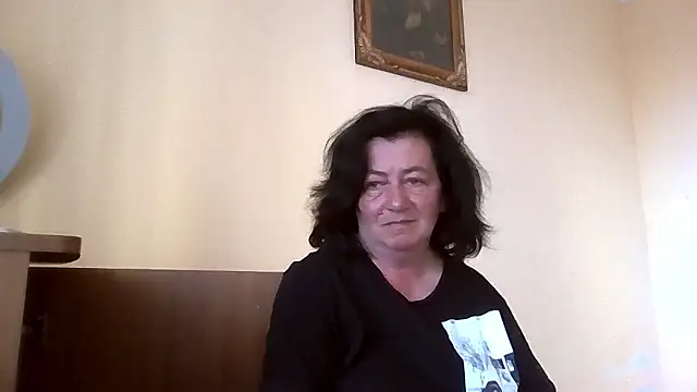 Snapshot of GypsiQueen2 chatting on 05.30.26 GypsiQueen2 online show from 05.30.26