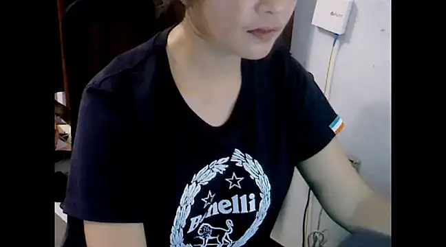 makemefallin online show from 12.11.24