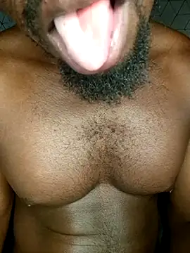 Snapshot of Texanguy01 chatting on 10.19.25 Texanguy01 online show from 10.19.25