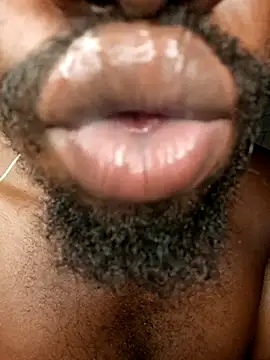 Snapshot of Texanguy01 chatting on 10.27.25 Texanguy01 online show from 10.27.25