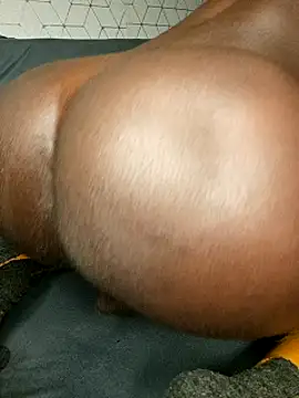 Snapshot of Texanguy01 chatting on 12.16.25 Texanguy01 online show from 12.16.25