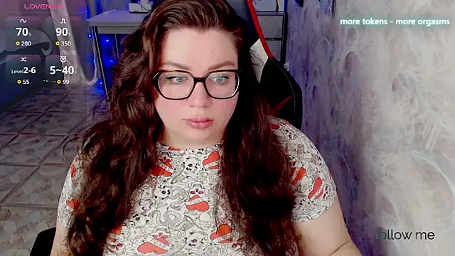 Snapshot of alexa_sweetyy chatting on 05.17.26 alexa sweetyy online show from 05.17.26
