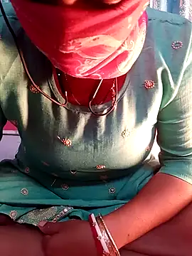 Snapshot of Bengali-boudi chatting on 12.15.24 Bengali-boudi online show from 12.15.24