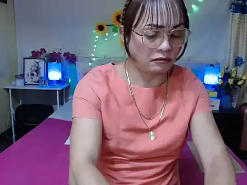 UrAsianPrincessDanie online show from 08.06.26