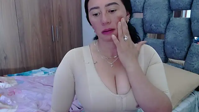 sara hott 1 online show from 01.22.25