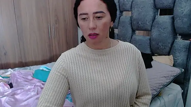 sara hott 1 online show from 01.26.25