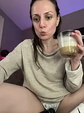 Snapshot of hades4ness chatting on 12.20.24 hades4ness online show from 12.20.24